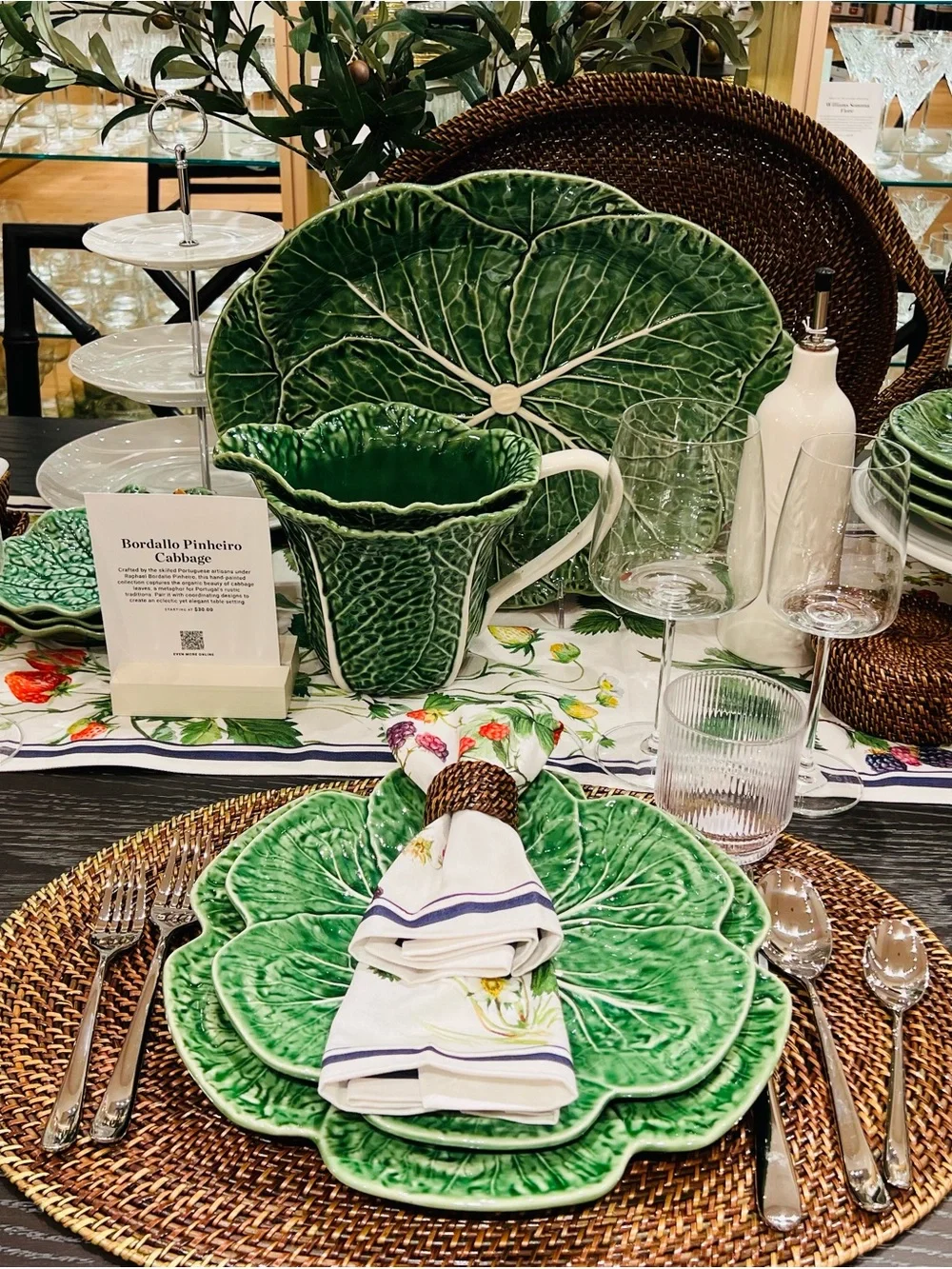 Vintage Bordallo Pinheiro Portuguese majolica cabbage leaf dish Large